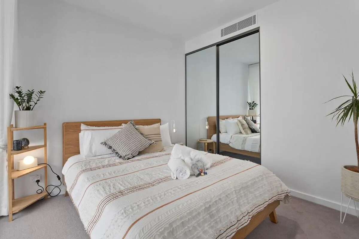 Perfect Location With 5 Star Amenities Apartment Canberra Australia