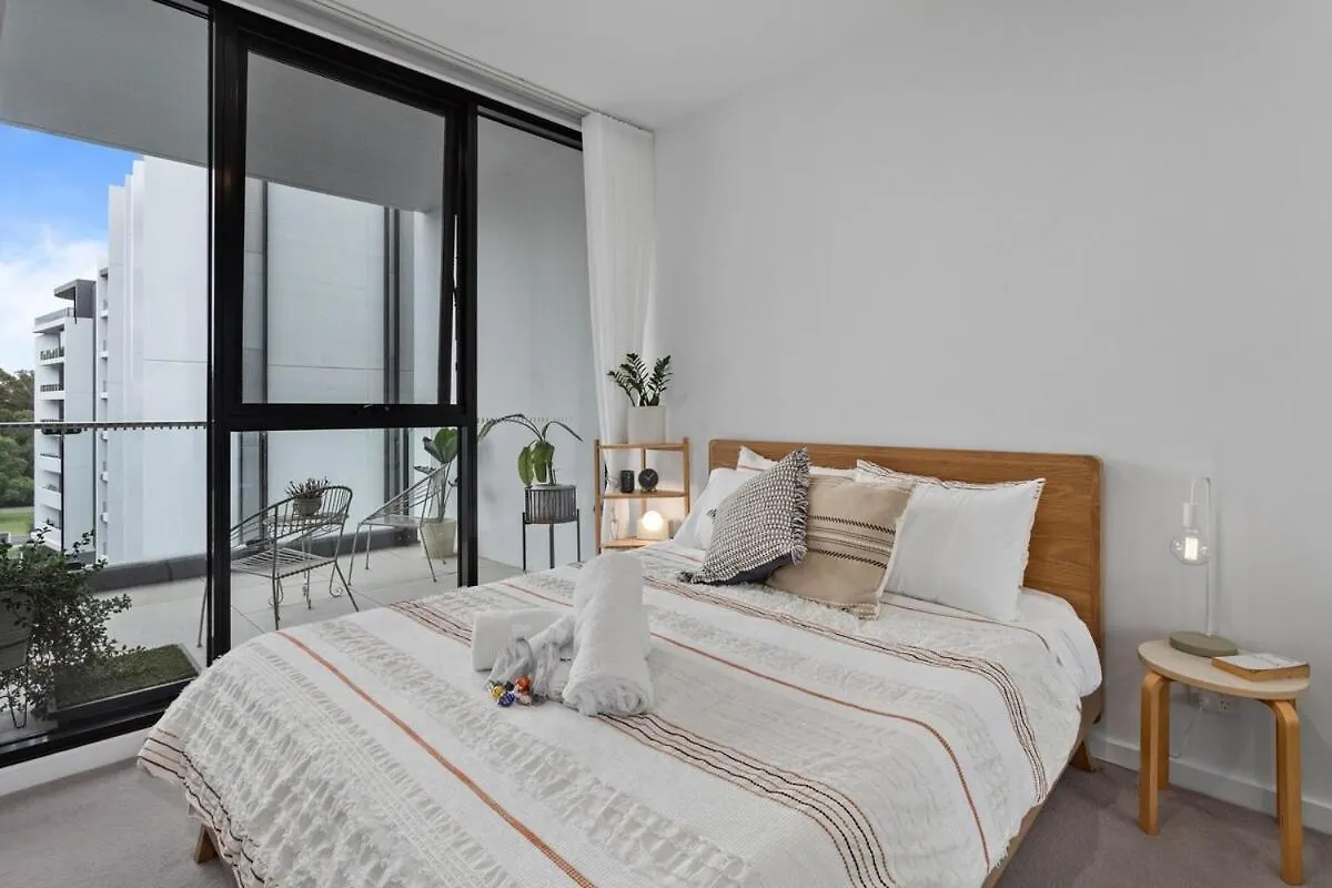 Perfect Location With 5 Star Amenities Apartment Canberra