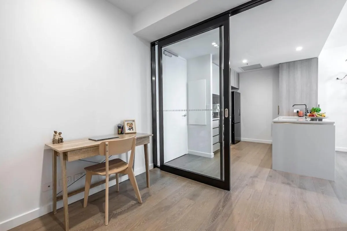 Perfect Location With 5 Star Amenities Apartment Canberra 0*,  Australia
